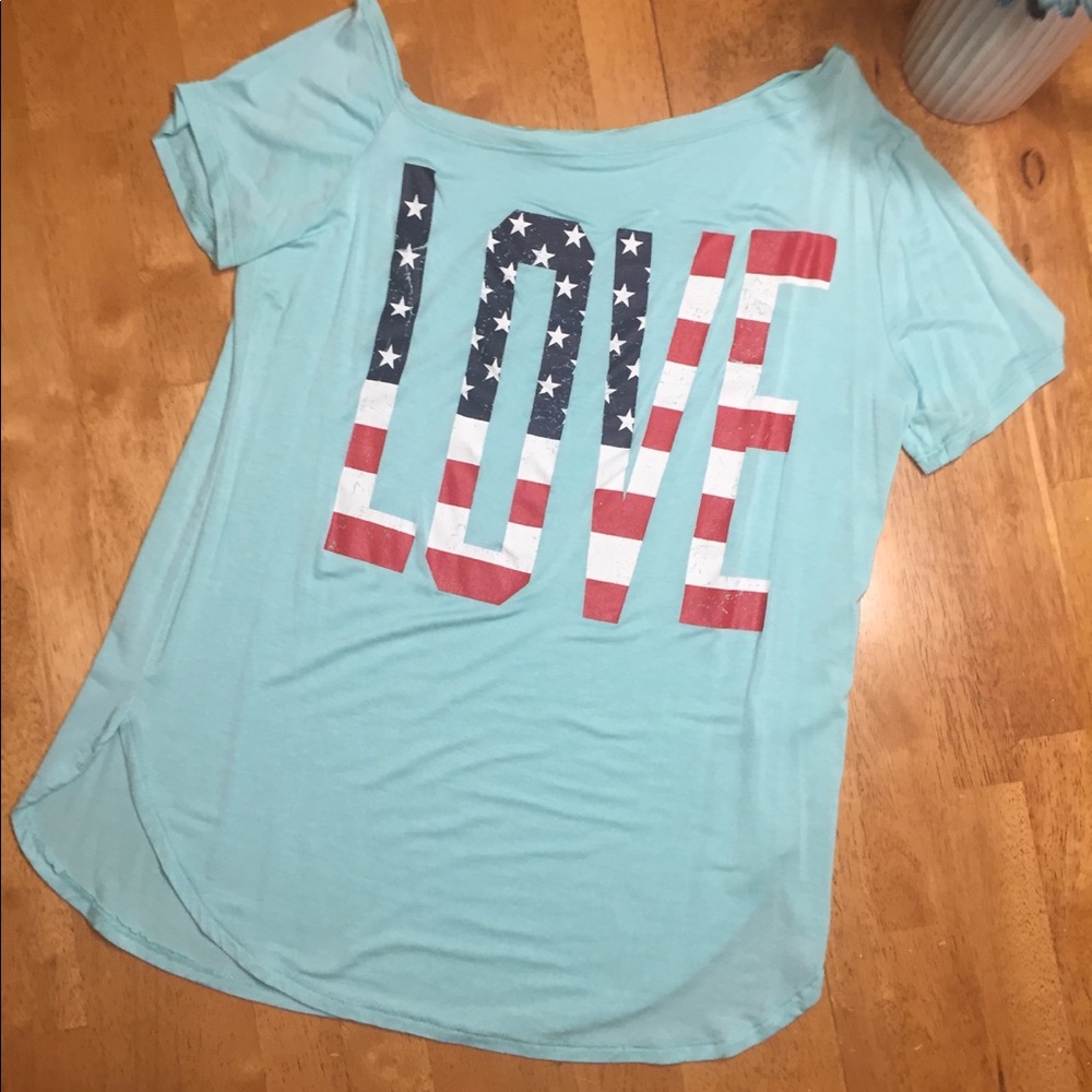 ⭐️New Listing ⭐️ a.gain “Love” top 🇺🇸